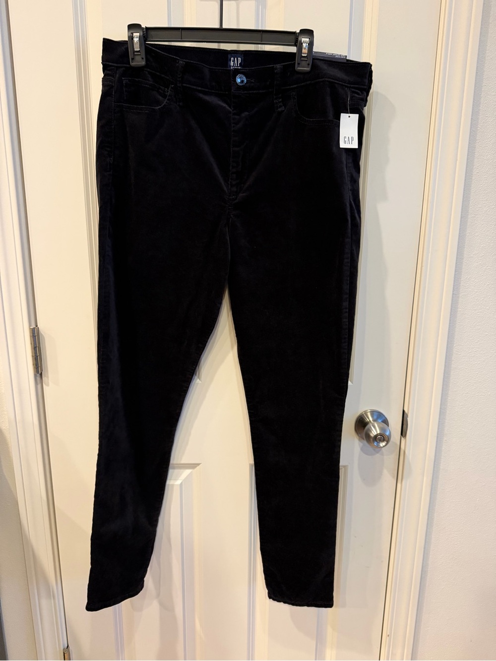 GAP Black Velvet Slim Pants - Women's